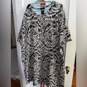 Nooworks Tee Dress Zig Zag - 5x (wears like a 3x) - lightly worn